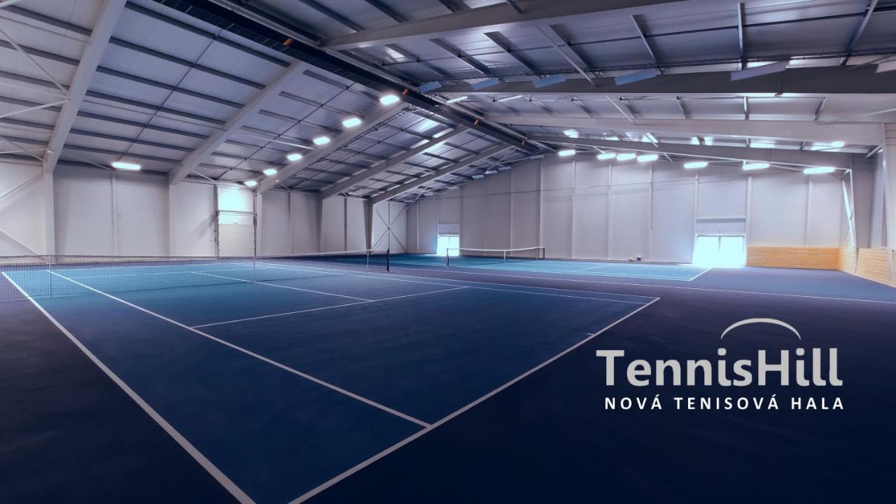Tennishill Havířov Bagian luar foto